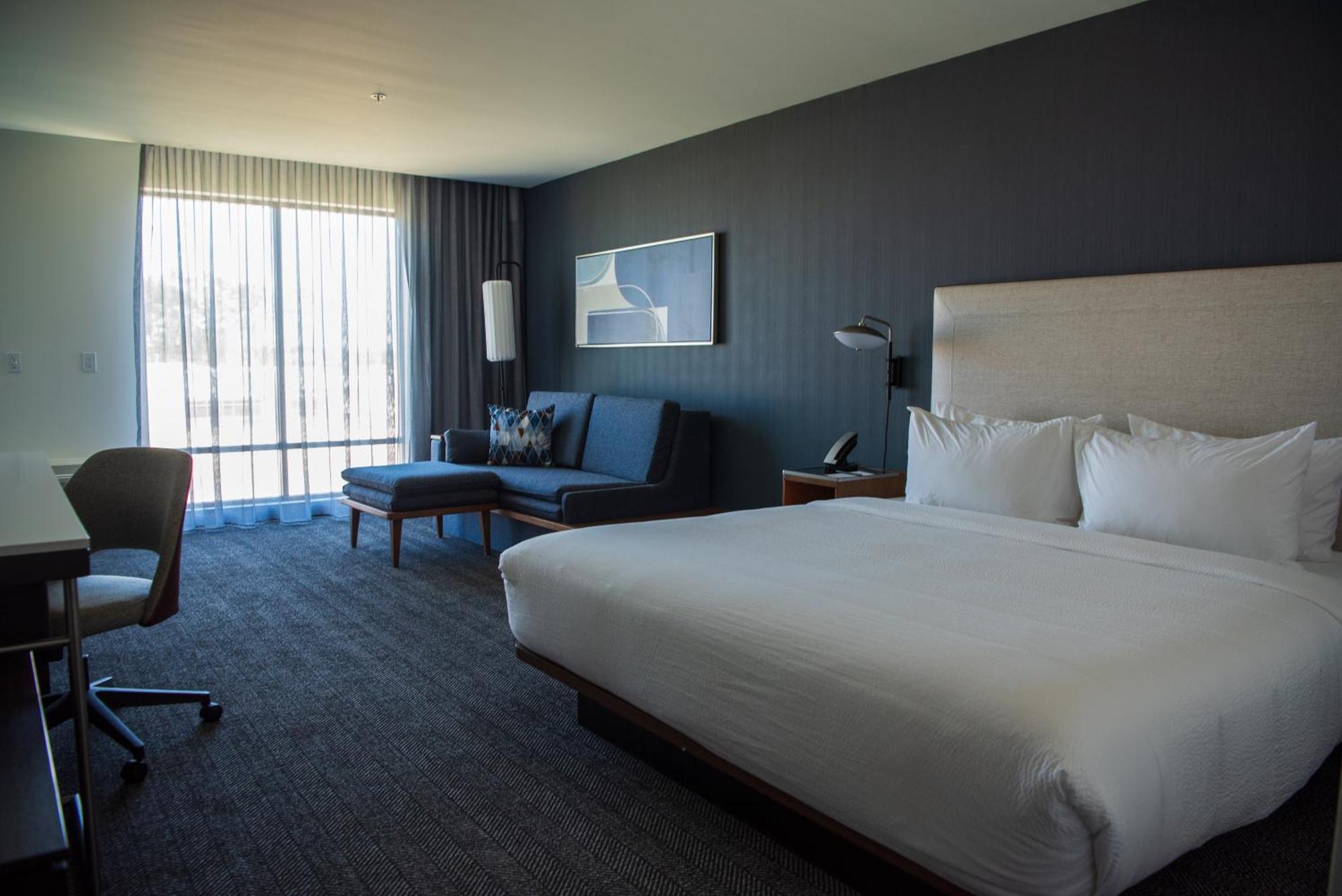 Courtyard By Marriott เลคซิตี้ ภายนอก รูปภาพ
