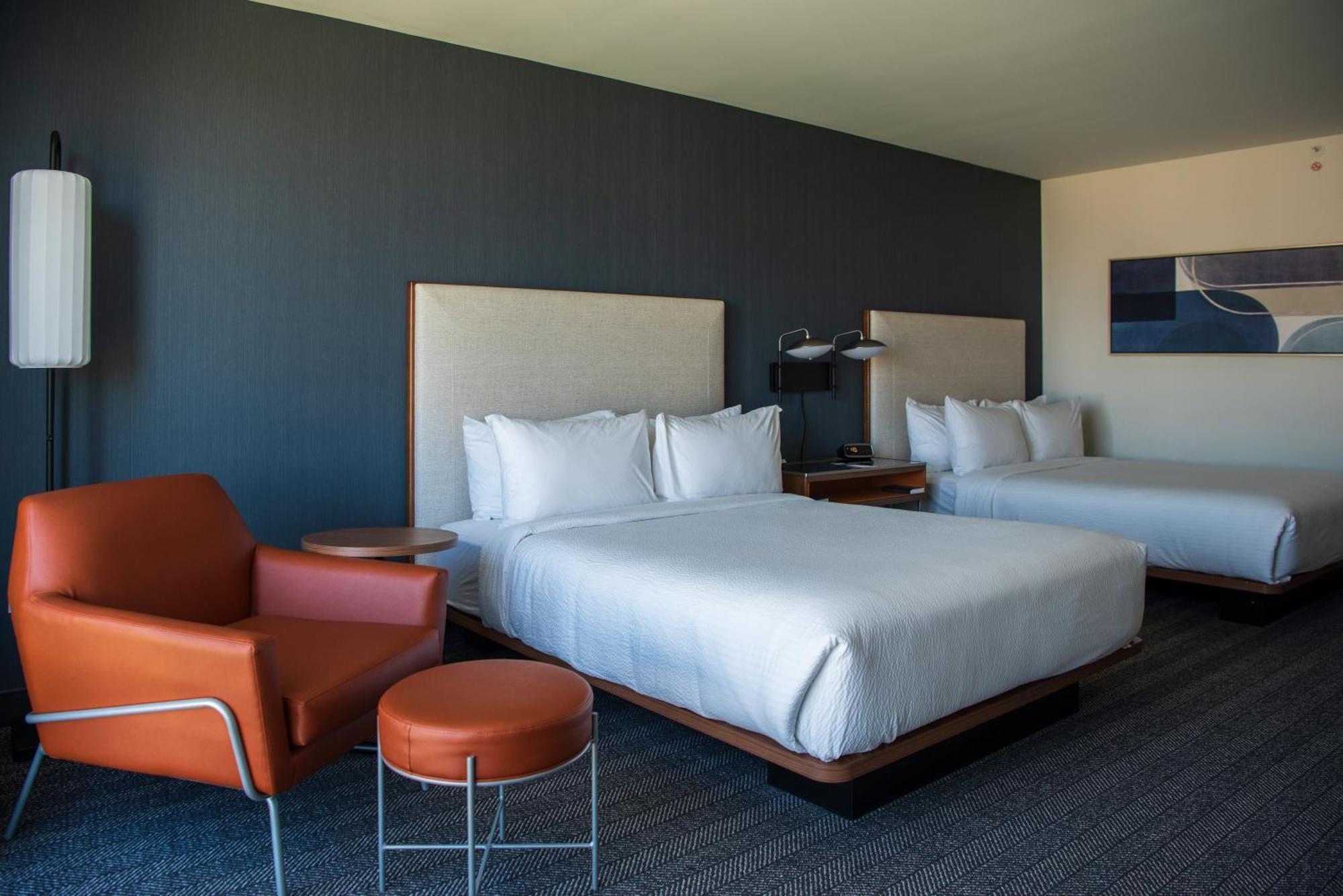 Courtyard By Marriott เลคซิตี้ ภายนอก รูปภาพ