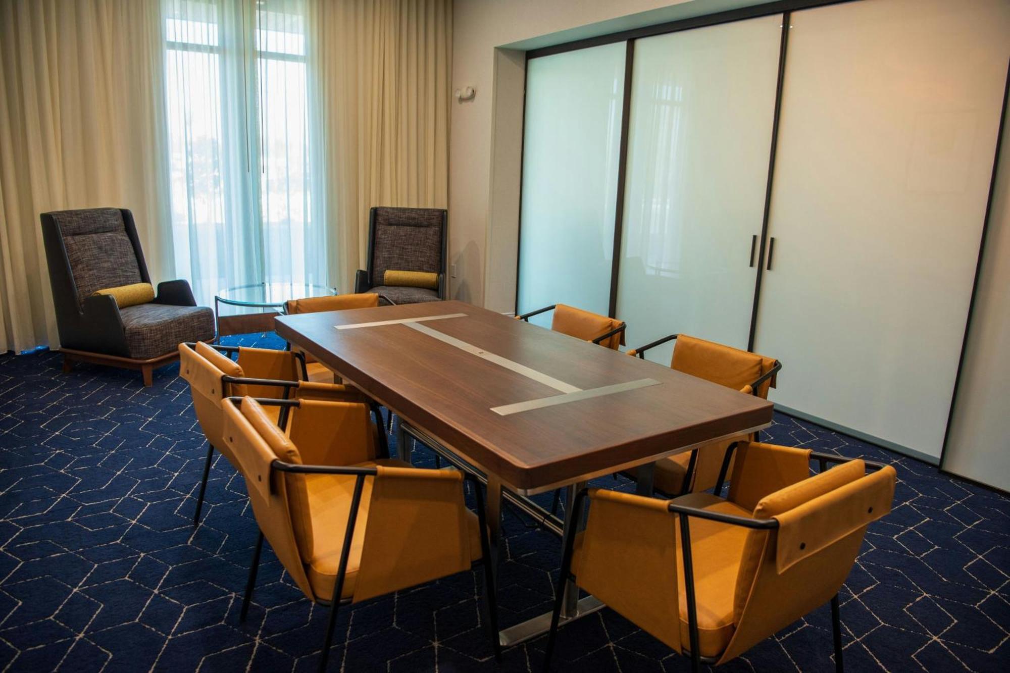 Courtyard By Marriott เลคซิตี้ ภายนอก รูปภาพ